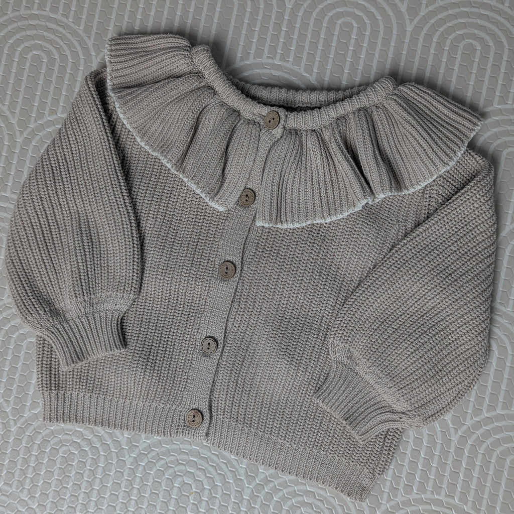 Ruffle Cardigan with Daisies