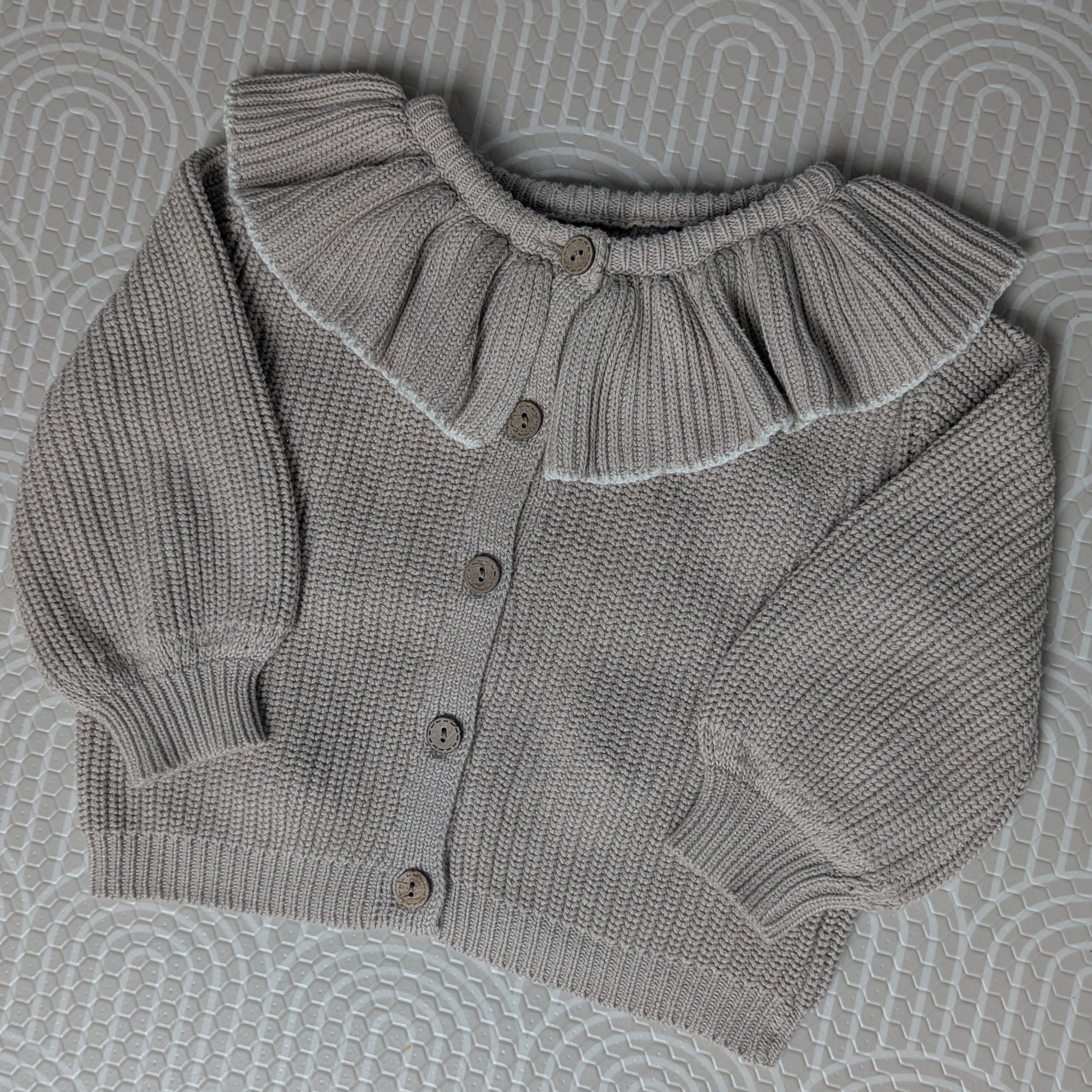 Ruffle Cardigan with Daisies